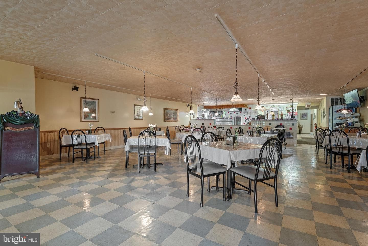 80 W Market photo 6