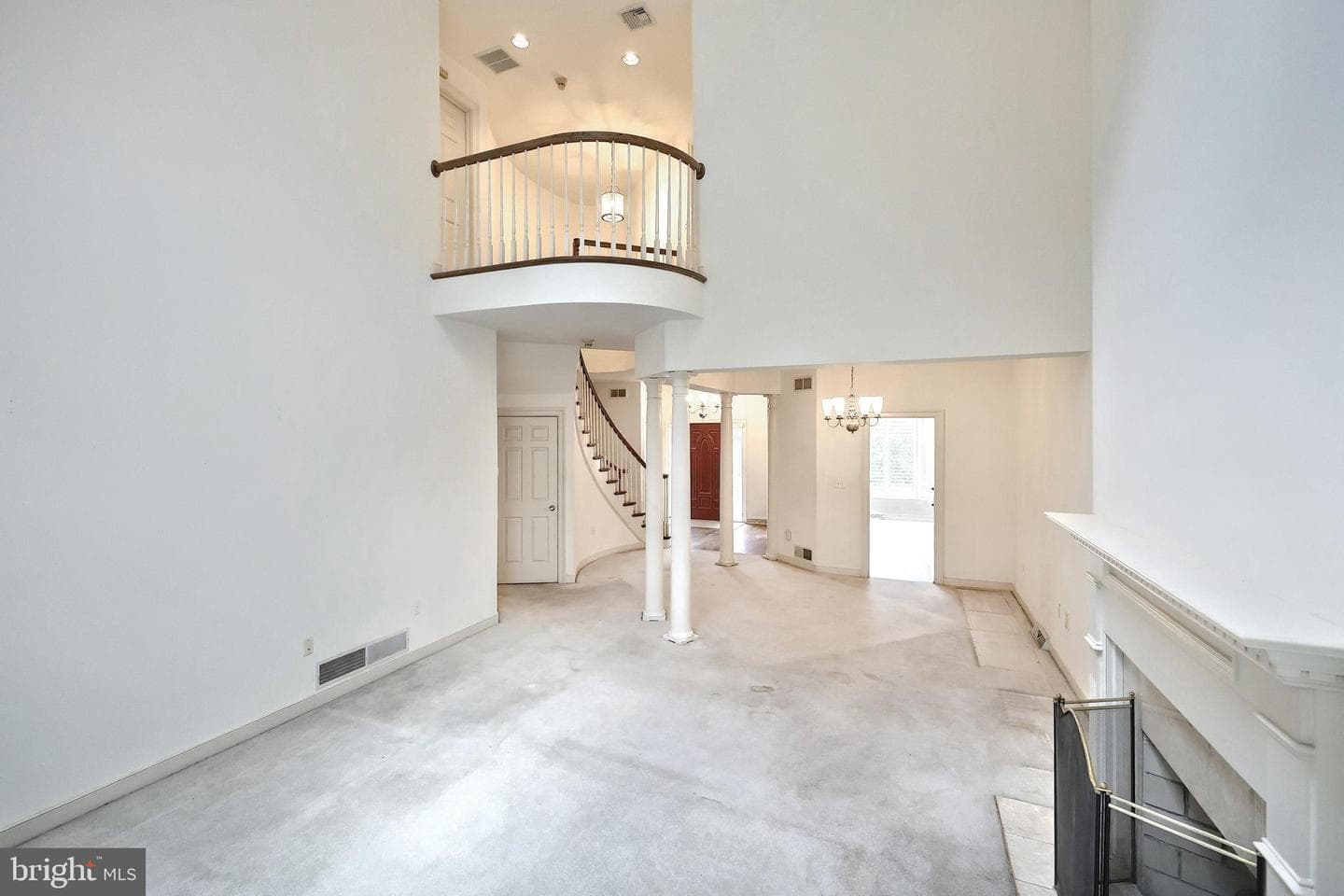 2064 Rosewood Lane photo 10