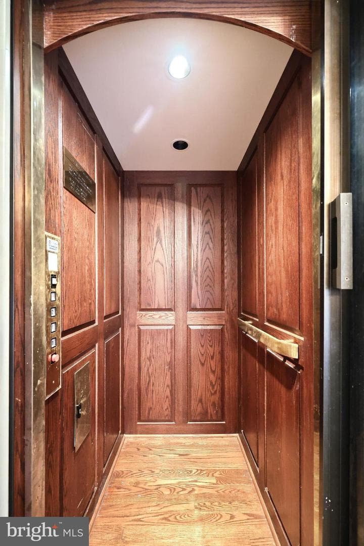2064 Rosewood Lane photo 12