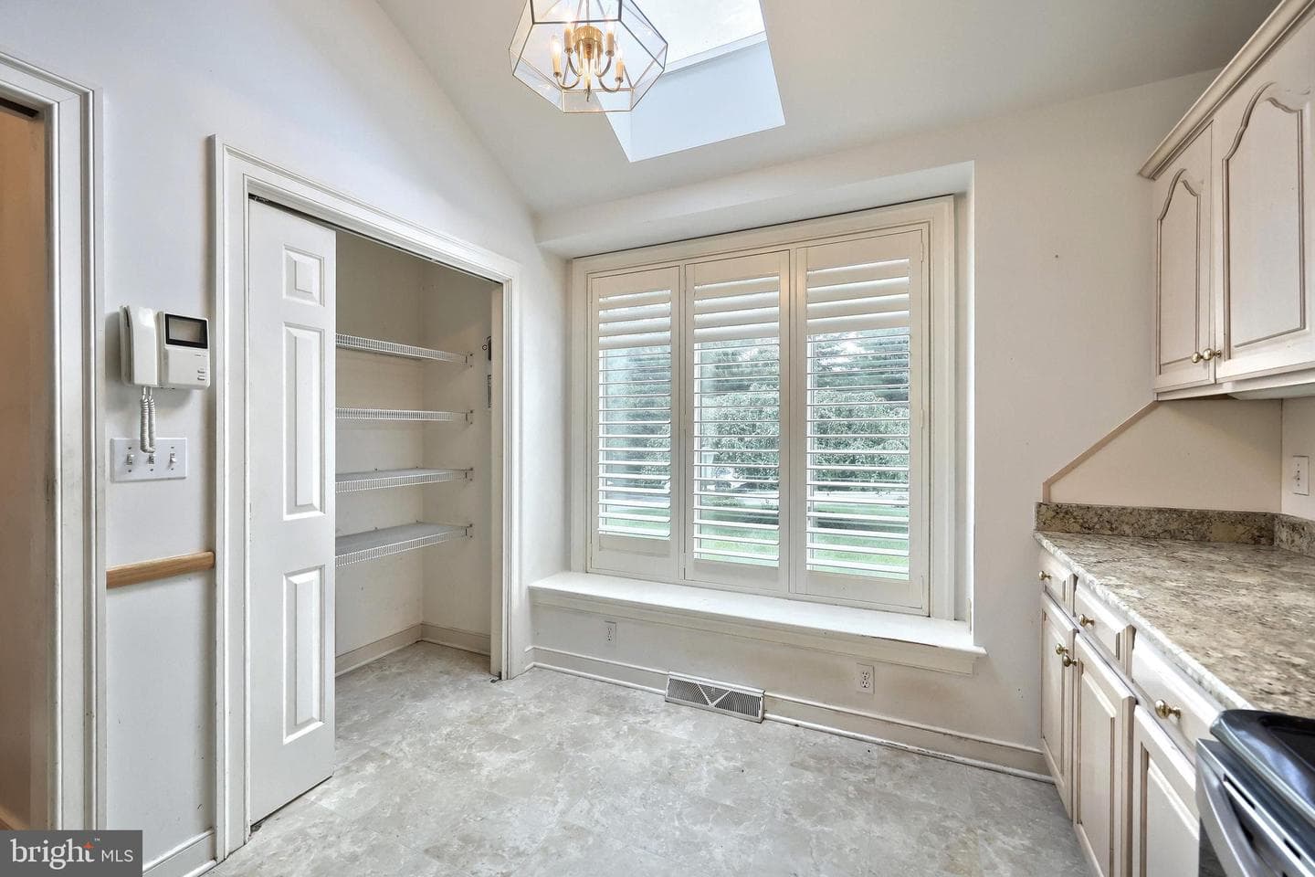 2064 Rosewood Lane photo 14