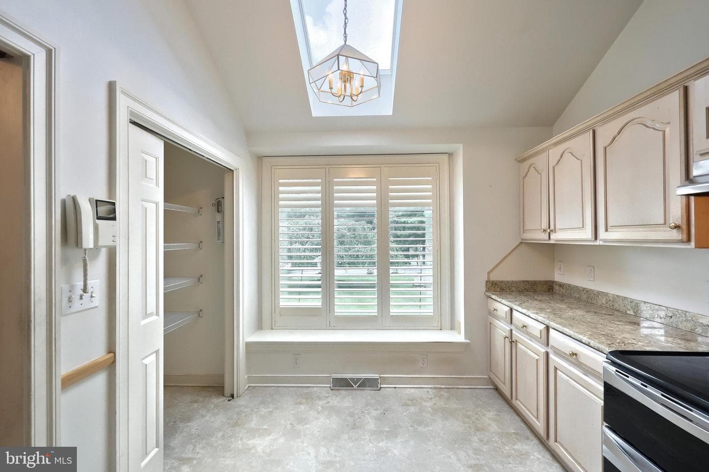 2064 Rosewood Lane photo 17
