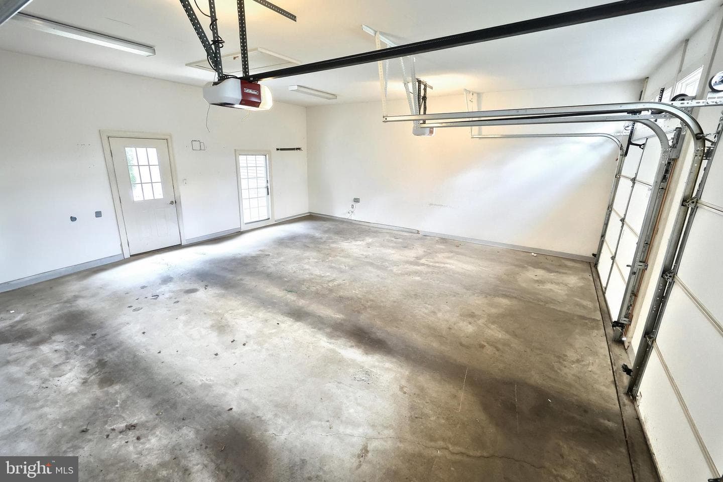 2064 Rosewood Lane photo 18