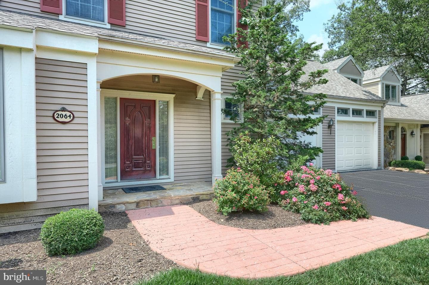 2064 Rosewood Lane photo 3