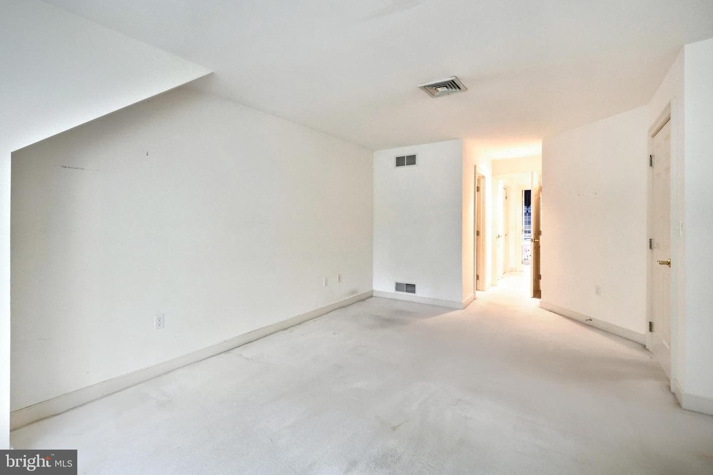 2064 Rosewood Lane photo 32