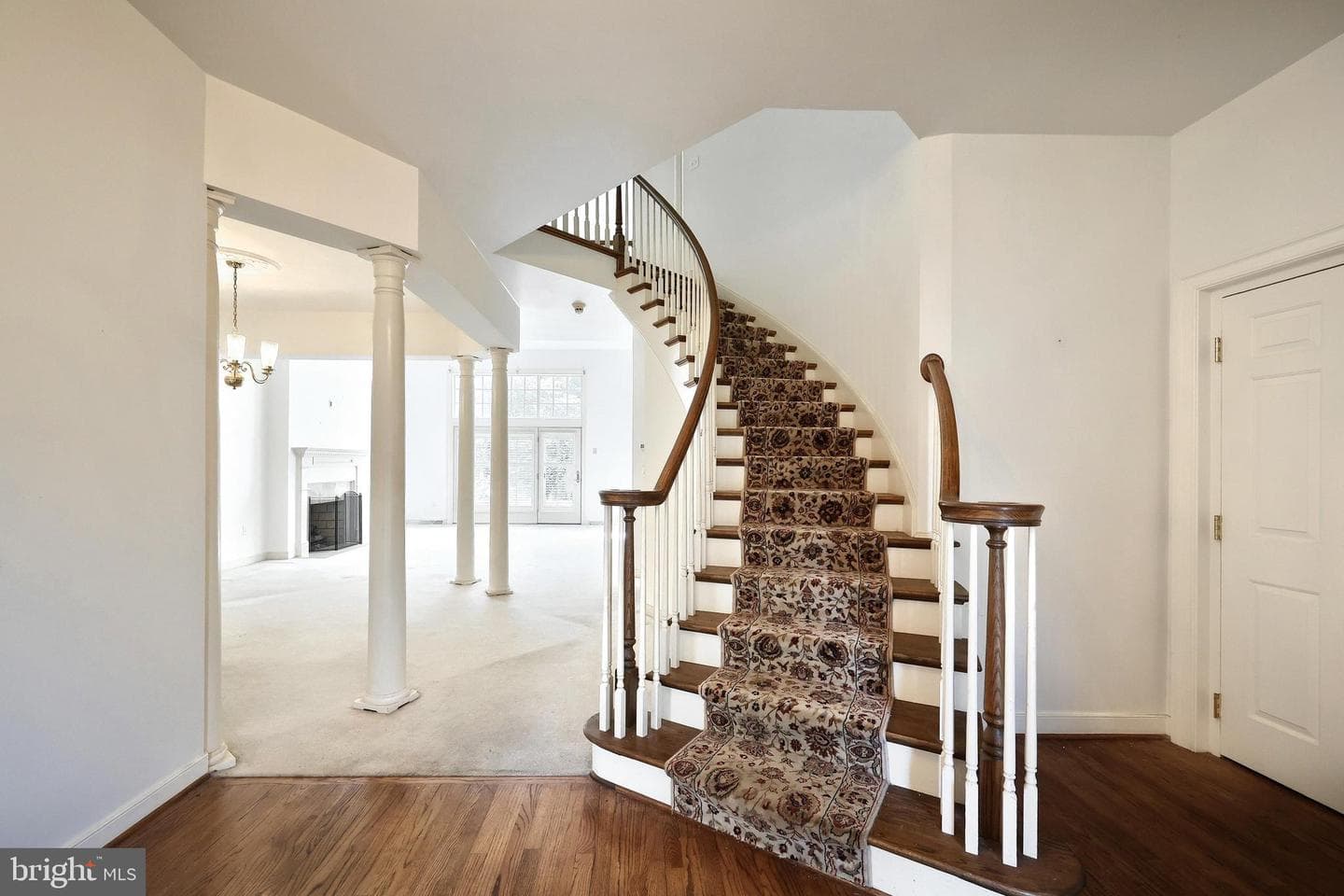 2064 Rosewood Lane photo 5