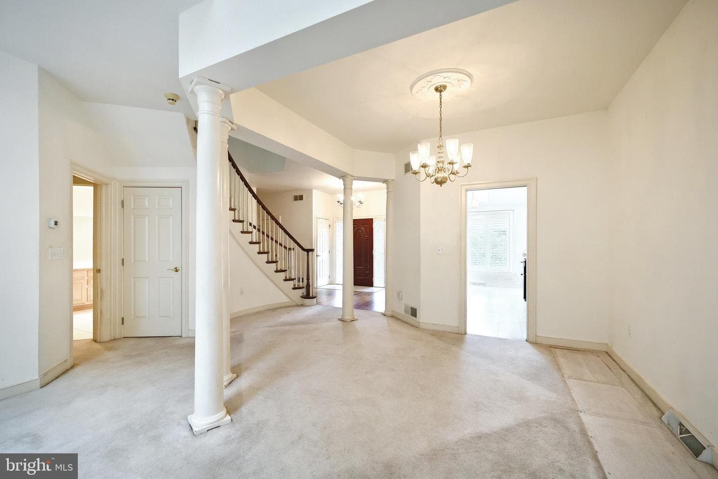 2064 Rosewood Lane photo 7