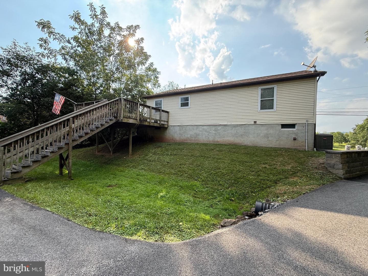 2856 W Canal Road photo 20