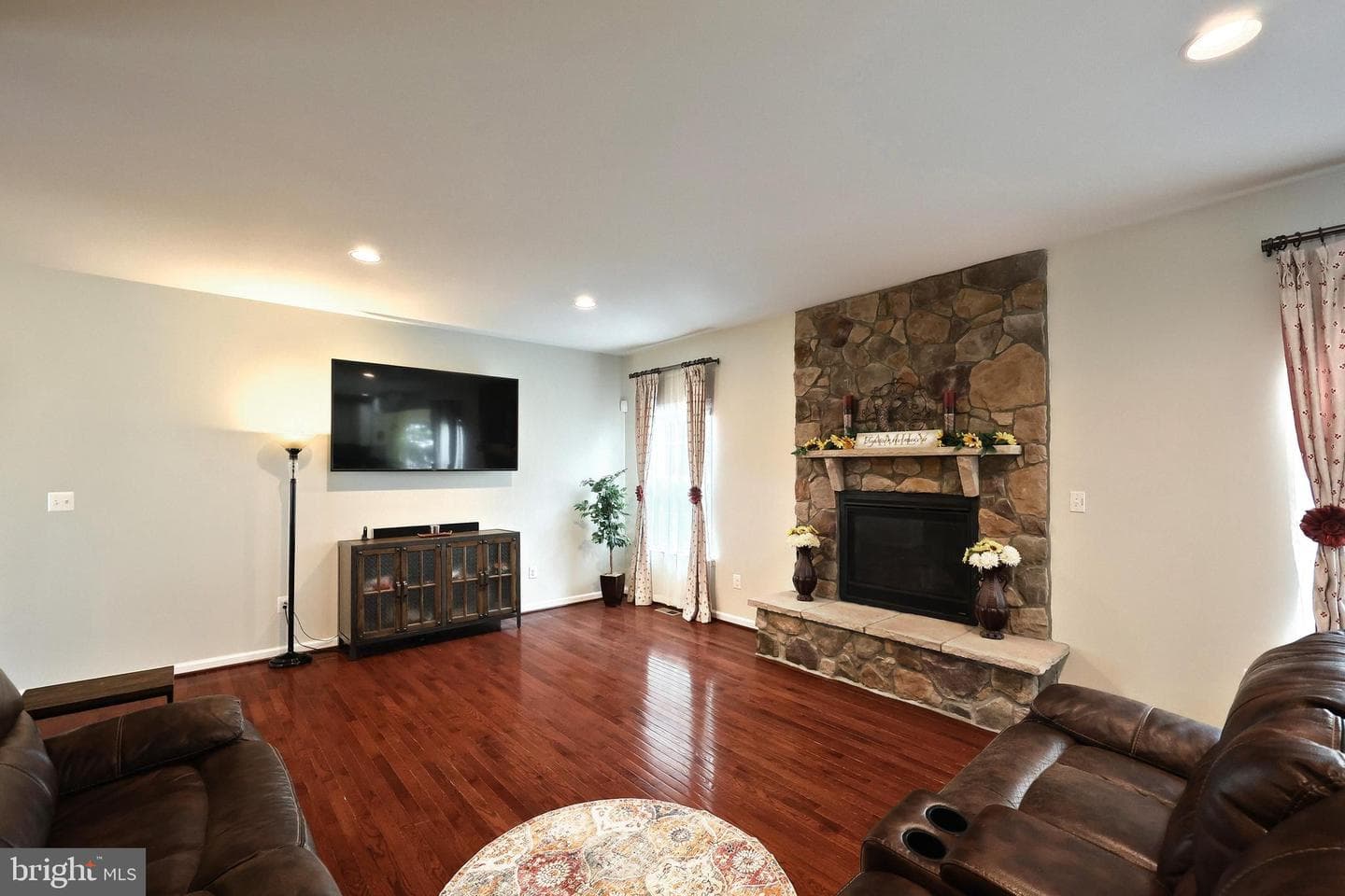4261 Grandview Road photo 20