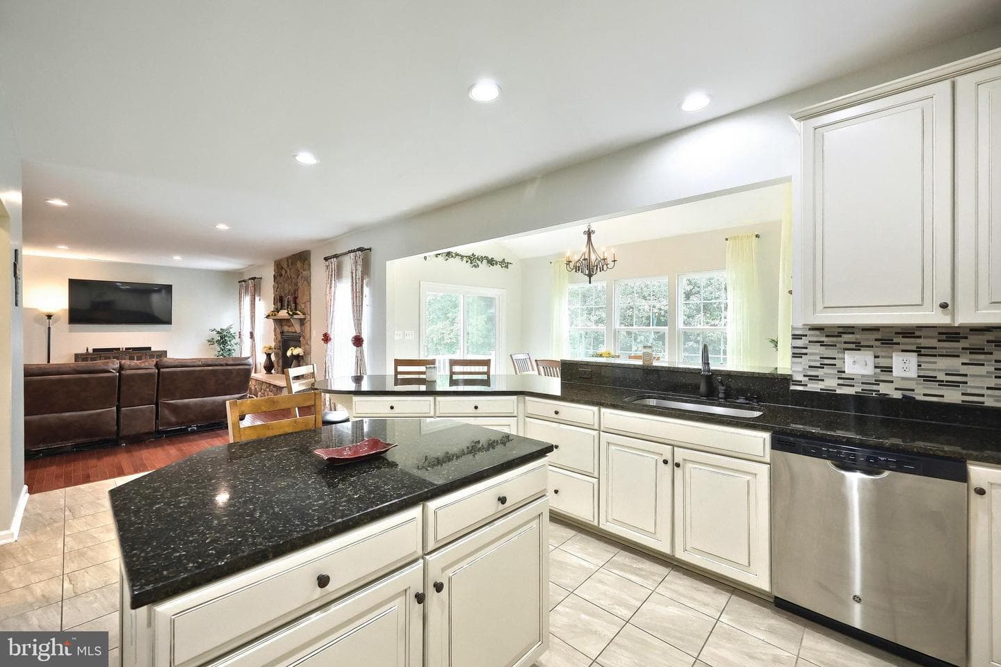 4261 Grandview Road photo 26