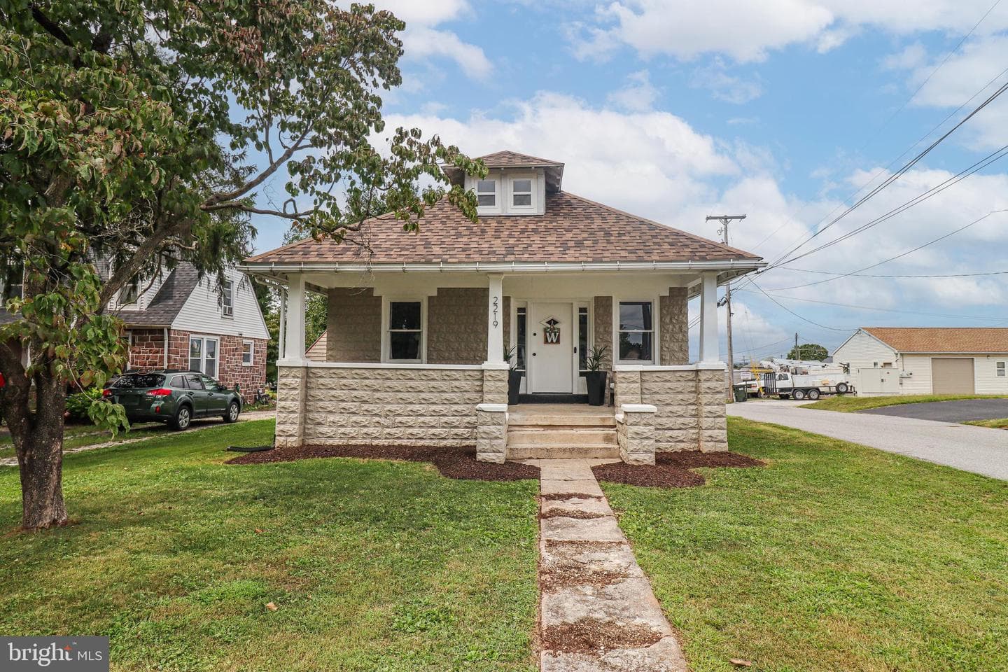 2219 Sunset Lane photo 3