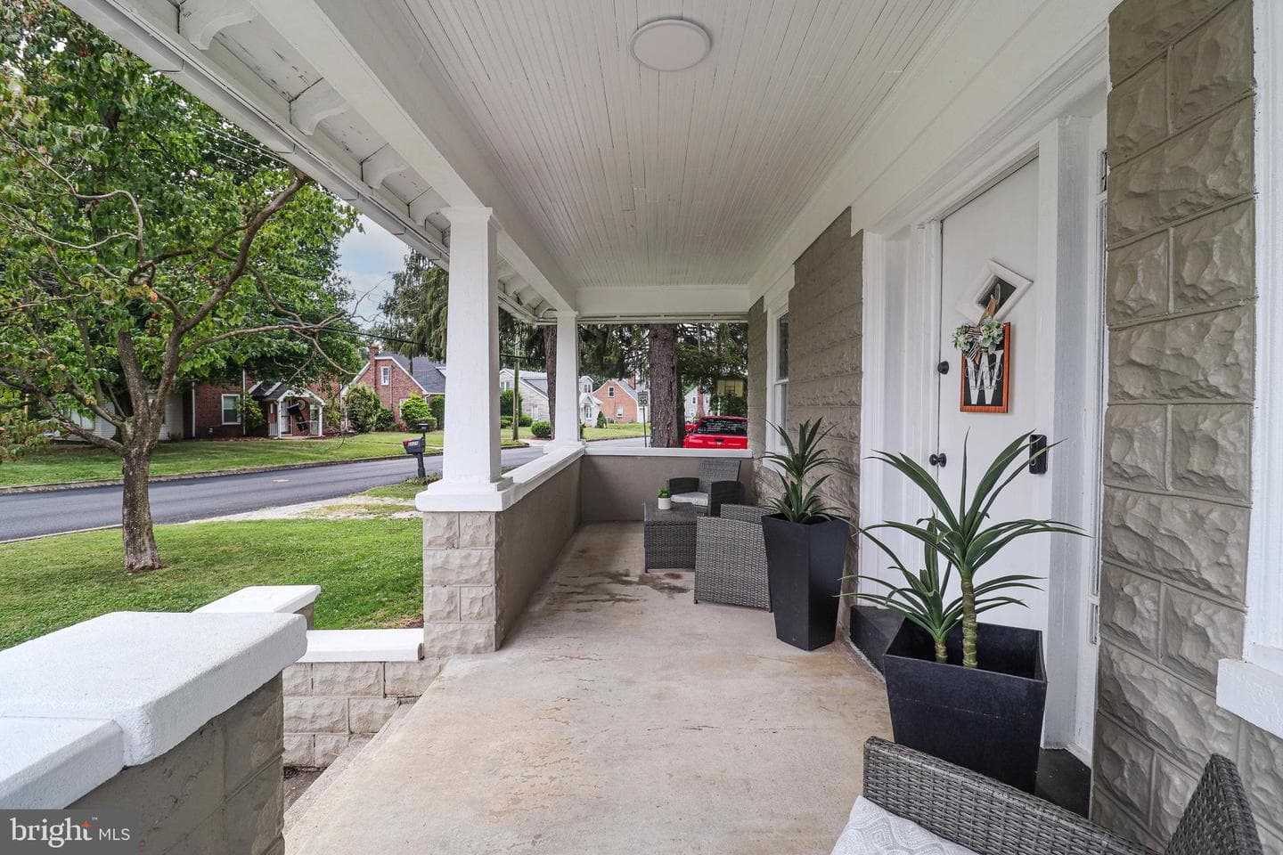 2219 Sunset Lane photo 4