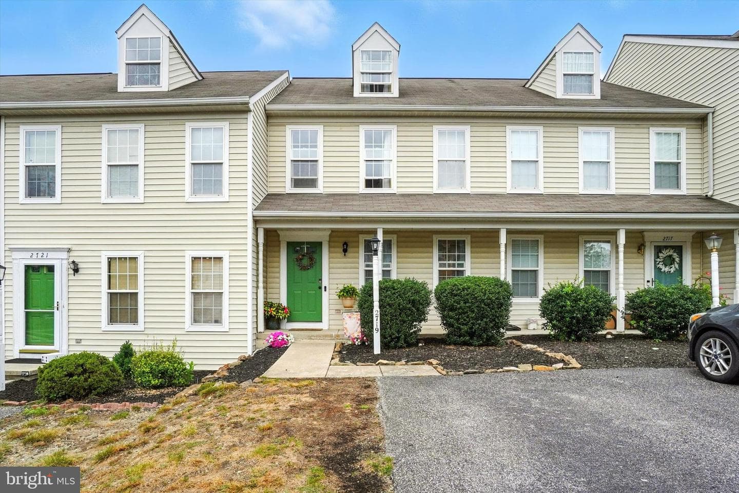 2719 Woodmont Drive photo 1
