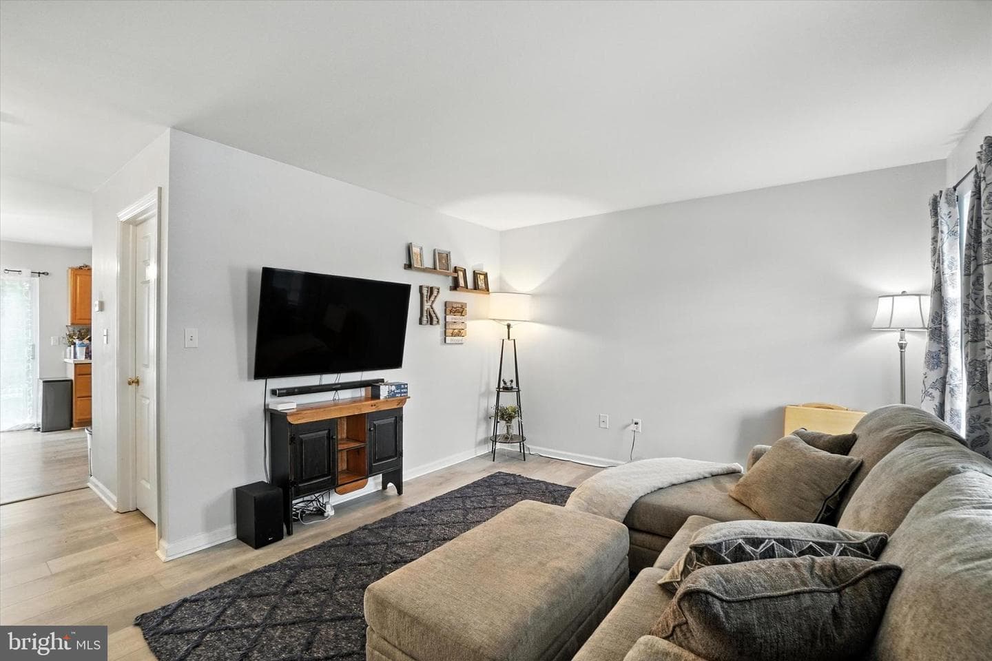 2719 Woodmont Drive photo 3