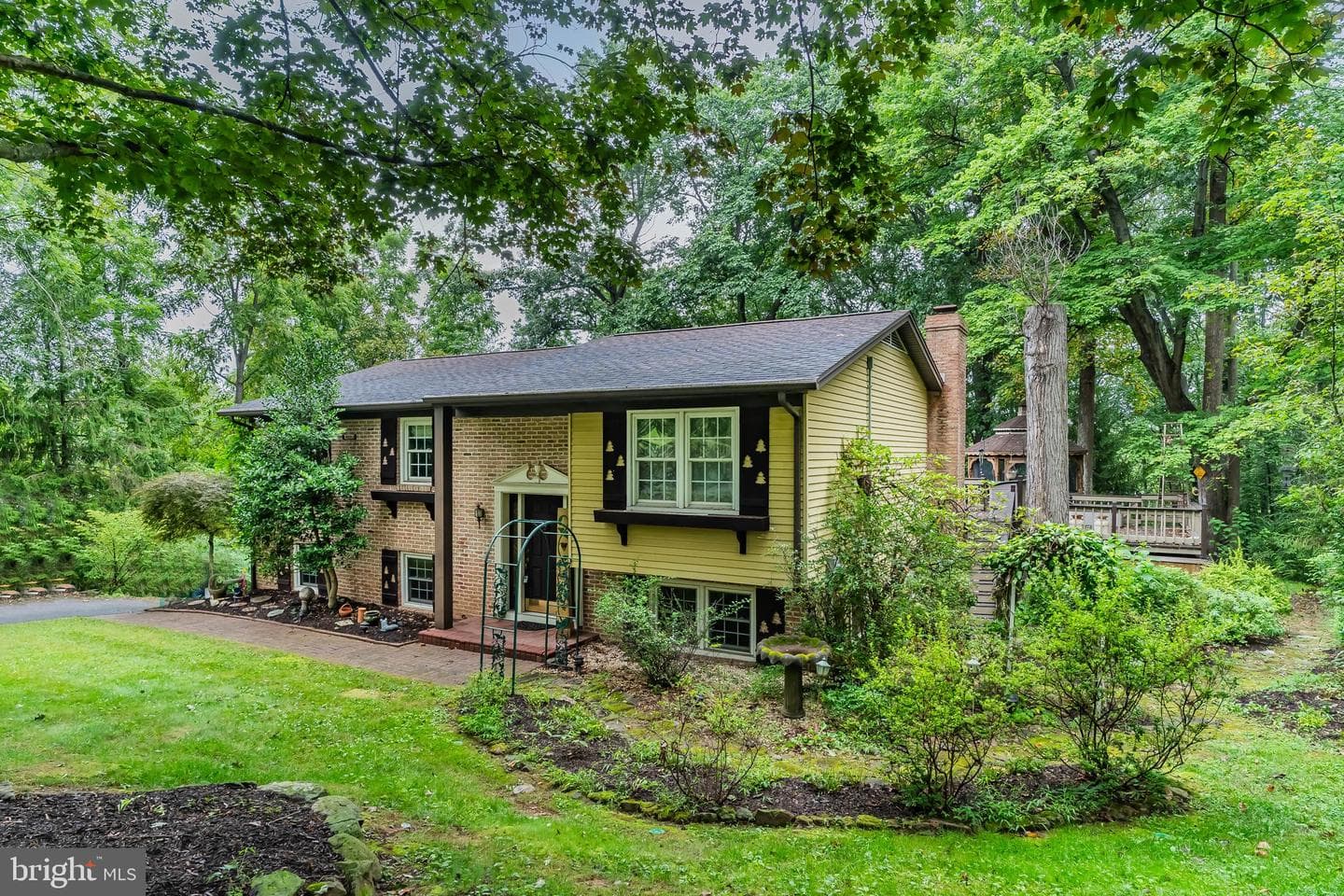 20 Ramblewood Drive photo 2