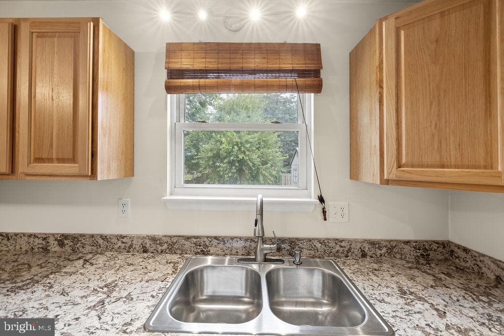 138 Mussetta Street photo 18