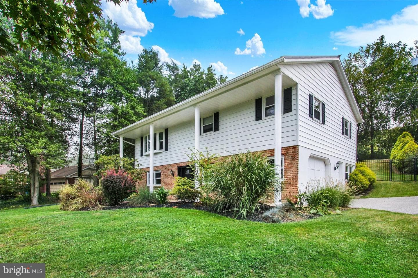 5206 Rockery Road photo 4