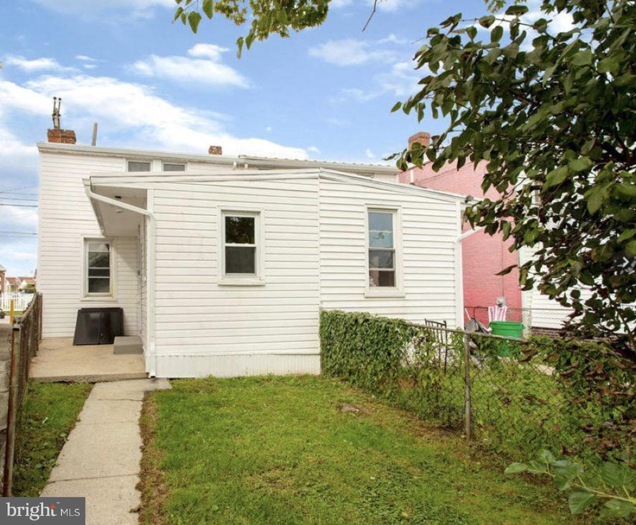 229 N Sherman Street photo 10