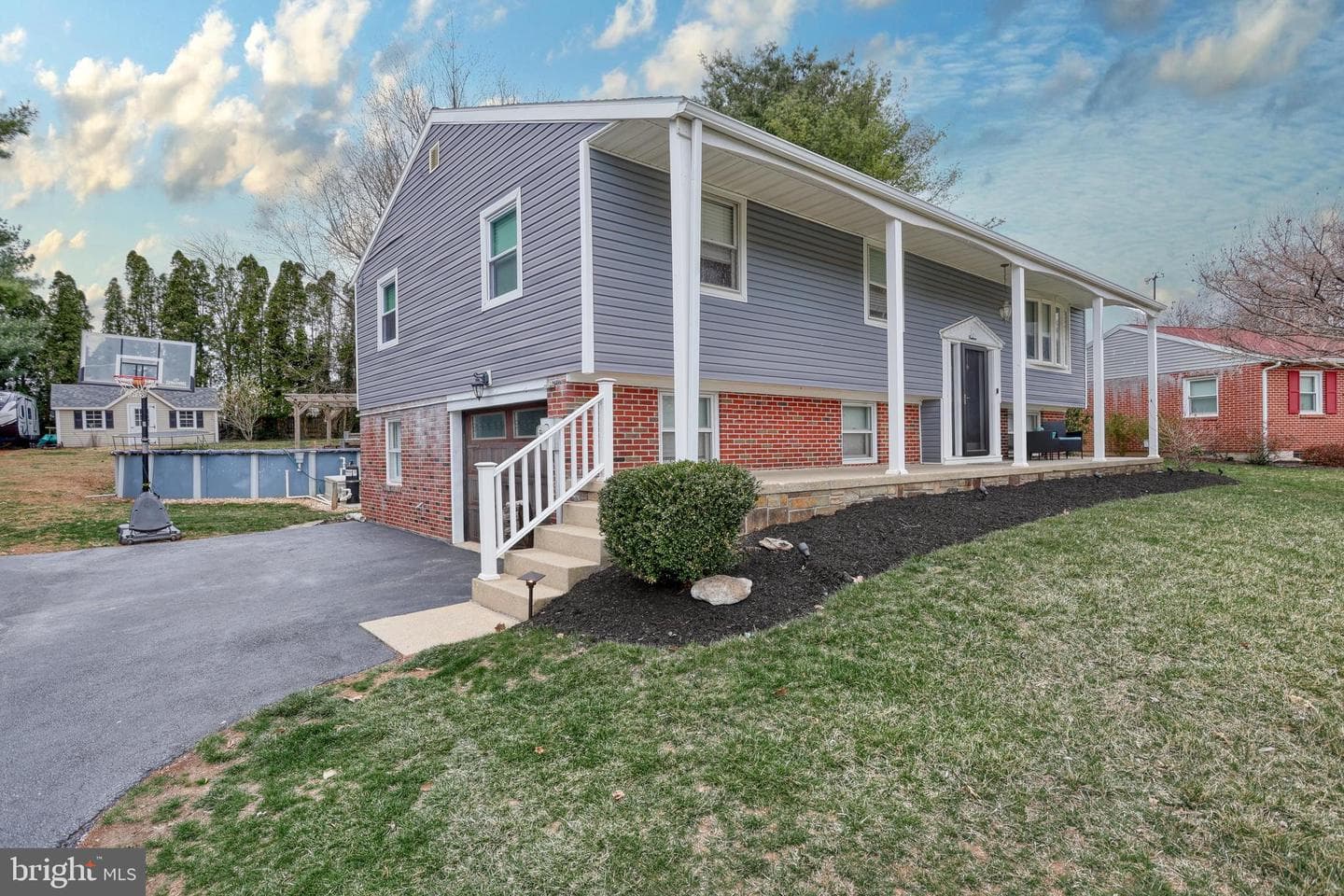 14 Covington Drive photo 7