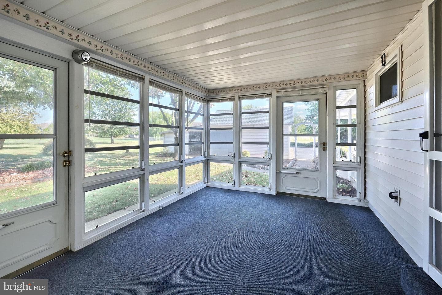 868 Greenbriar Road photo 11