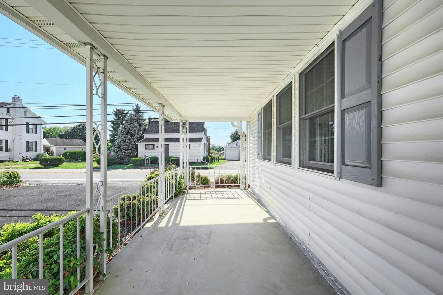 868 Greenbriar Road photo 12