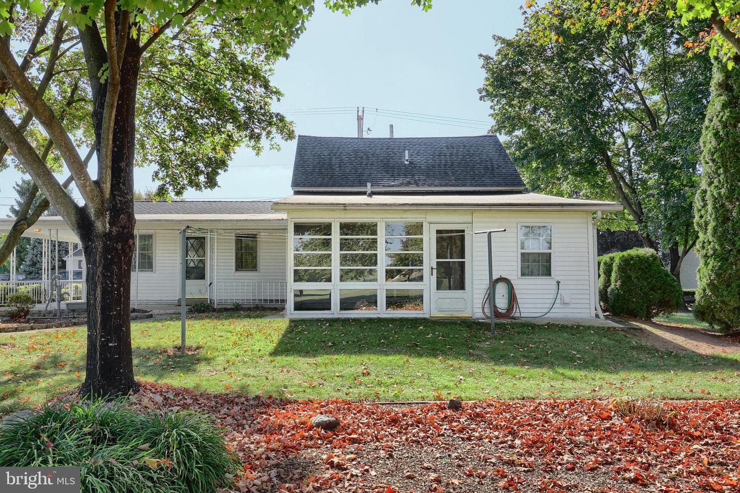 868 Greenbriar Road photo 6