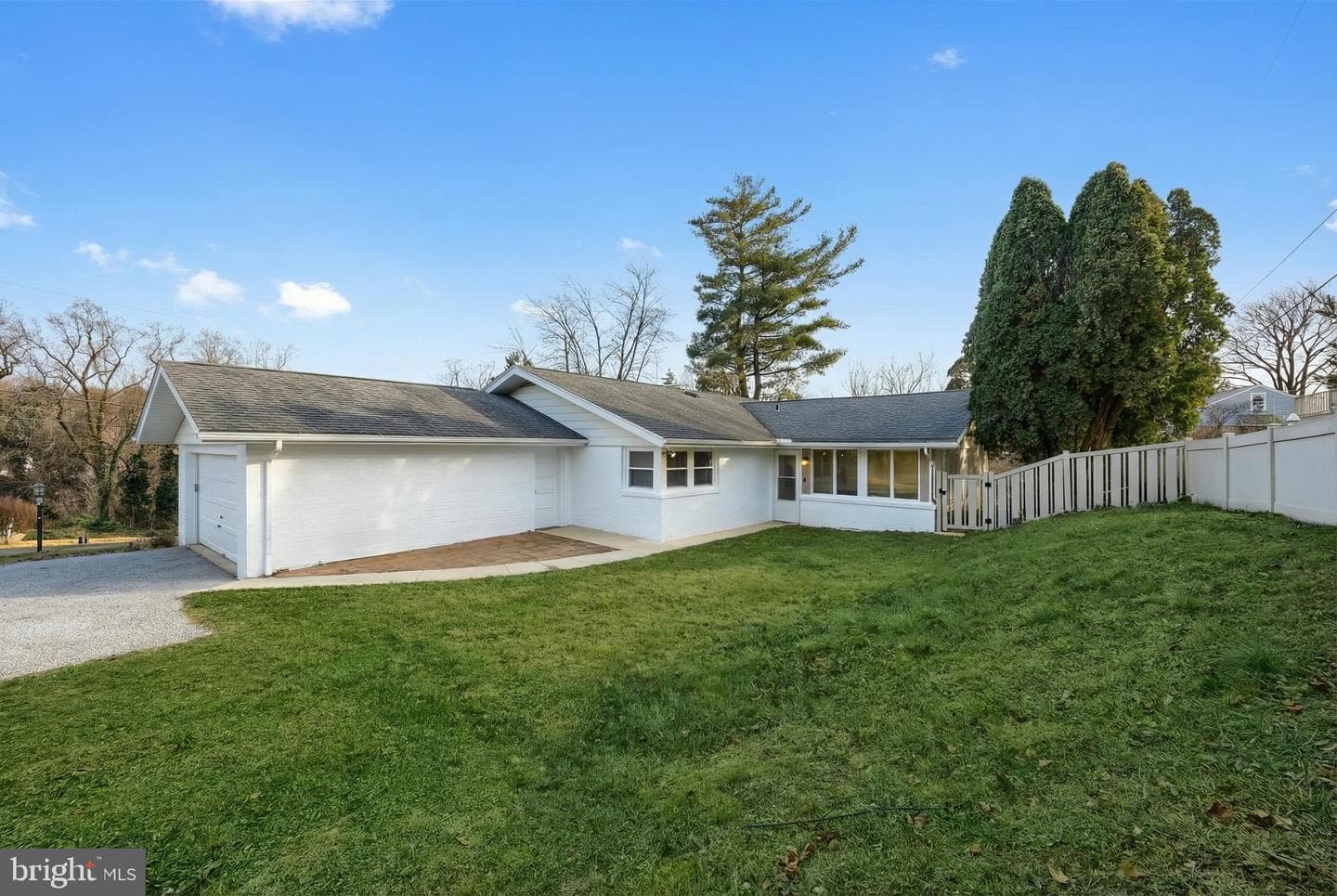 1615 Crestlyn Road photo 11