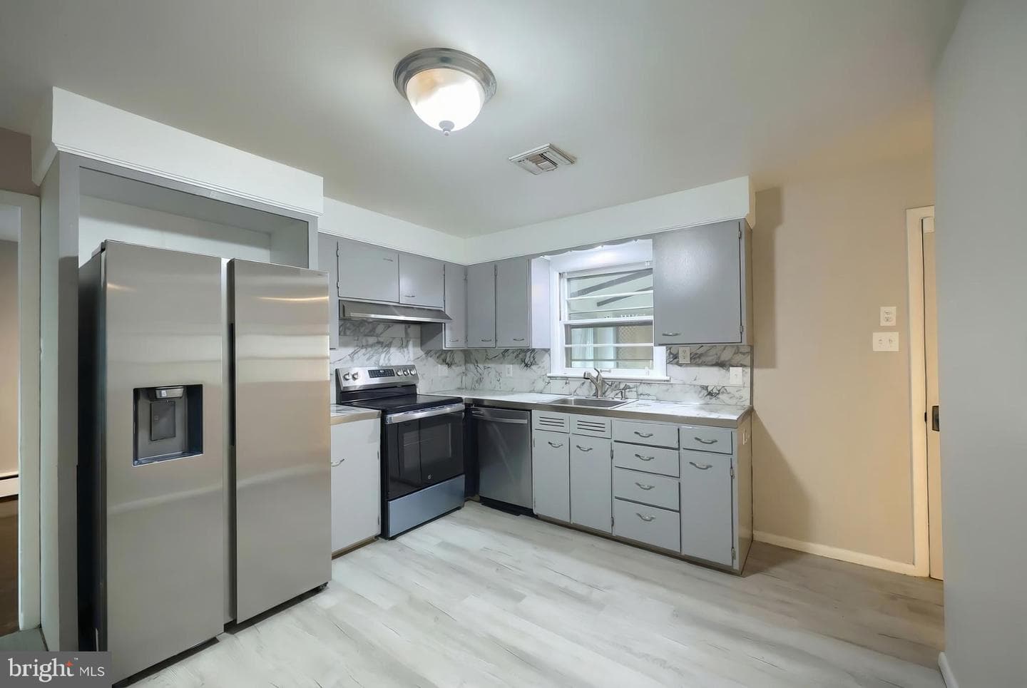 1615 Crestlyn Road photo 13