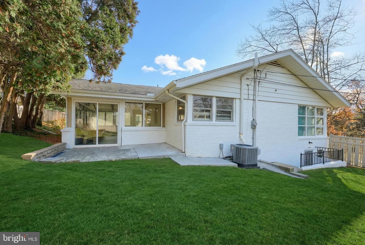 1615 Crestlyn Road photo 34