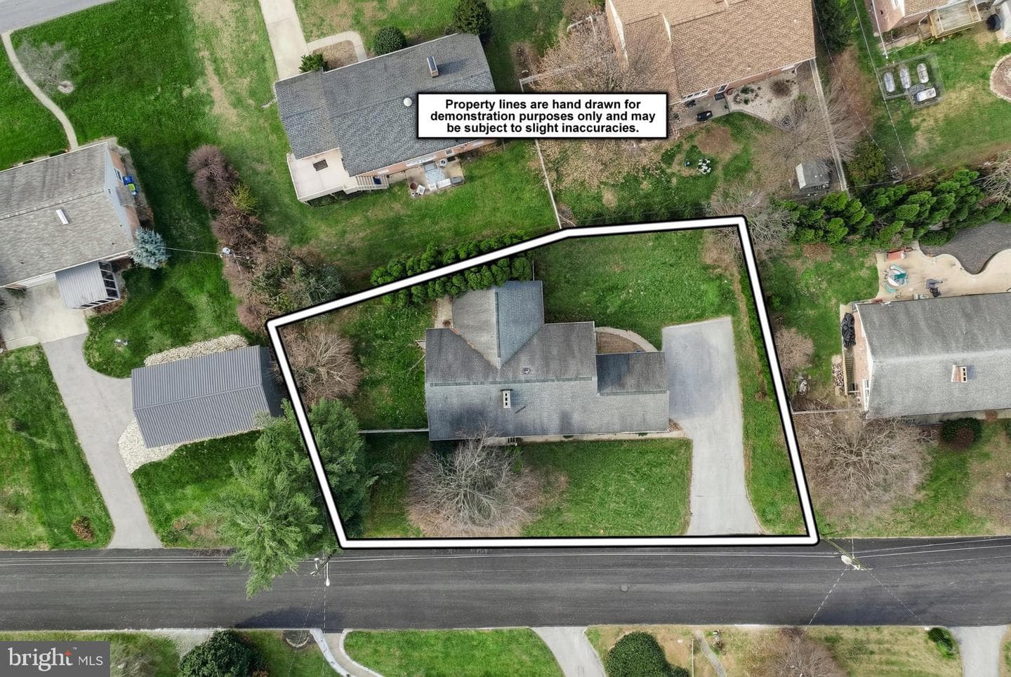 1615 Crestlyn Road photo 7
