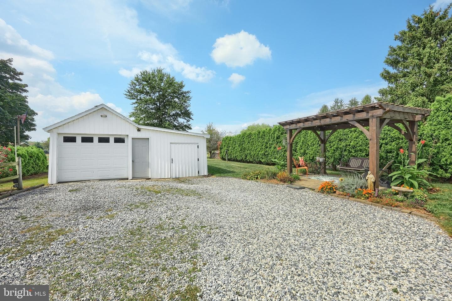 855 Greenbriar Road photo 38