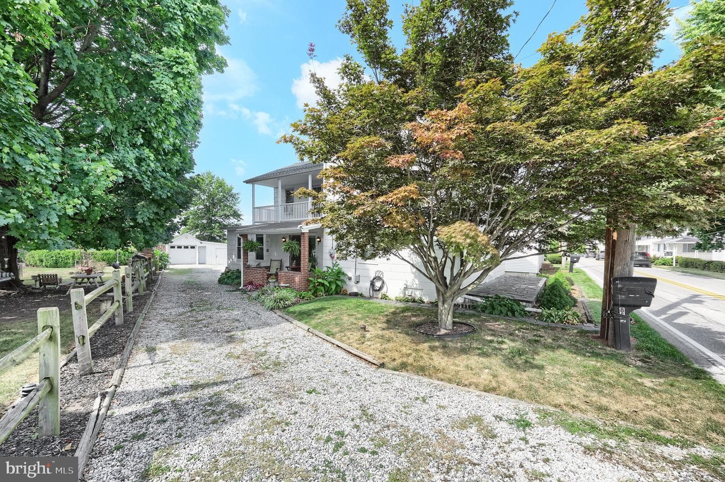 855 Greenbriar Road photo 4