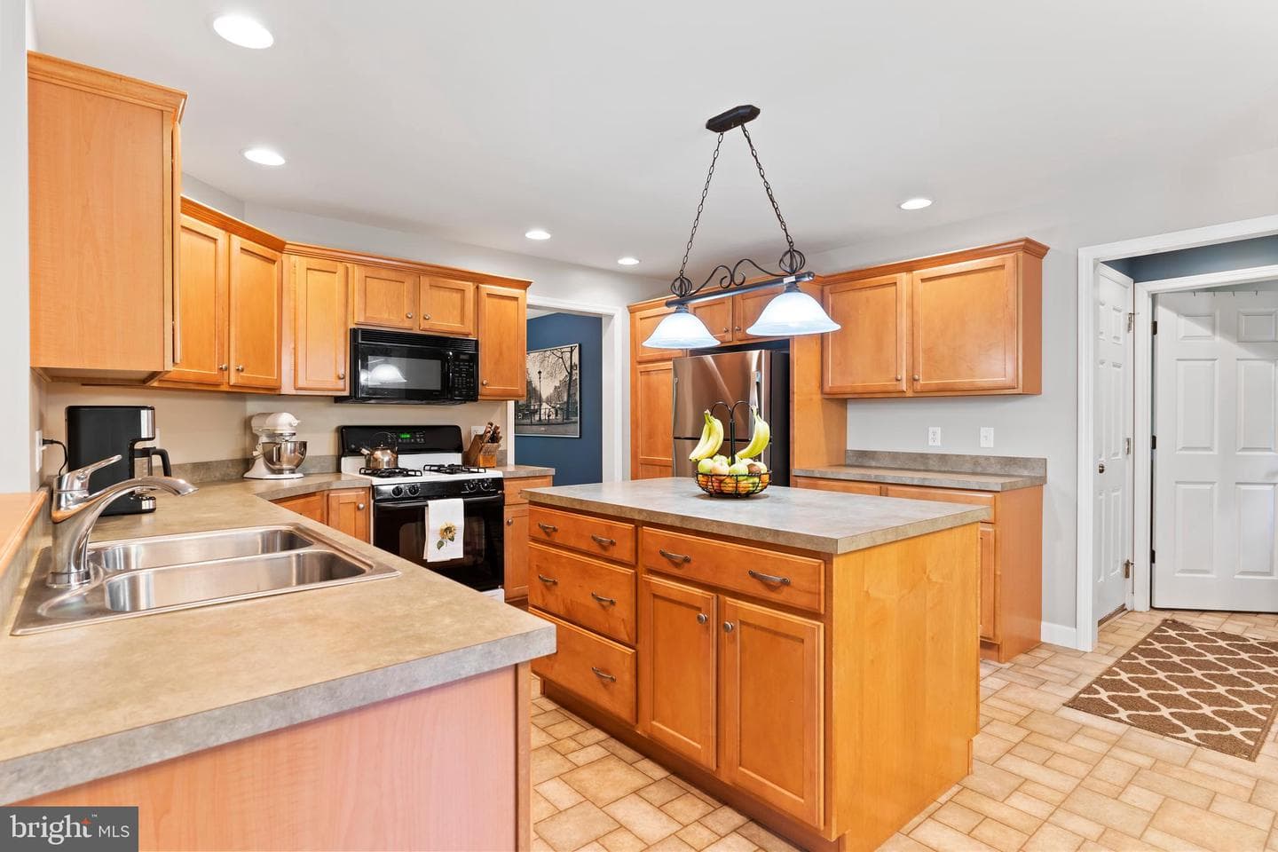 565 Nauvoo Road photo 13