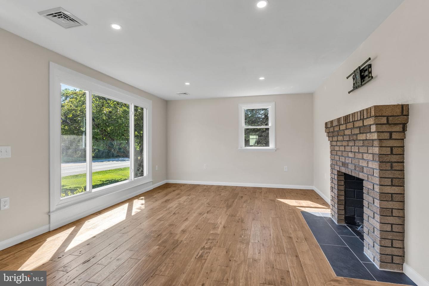 360 Black Rock Road photo 2