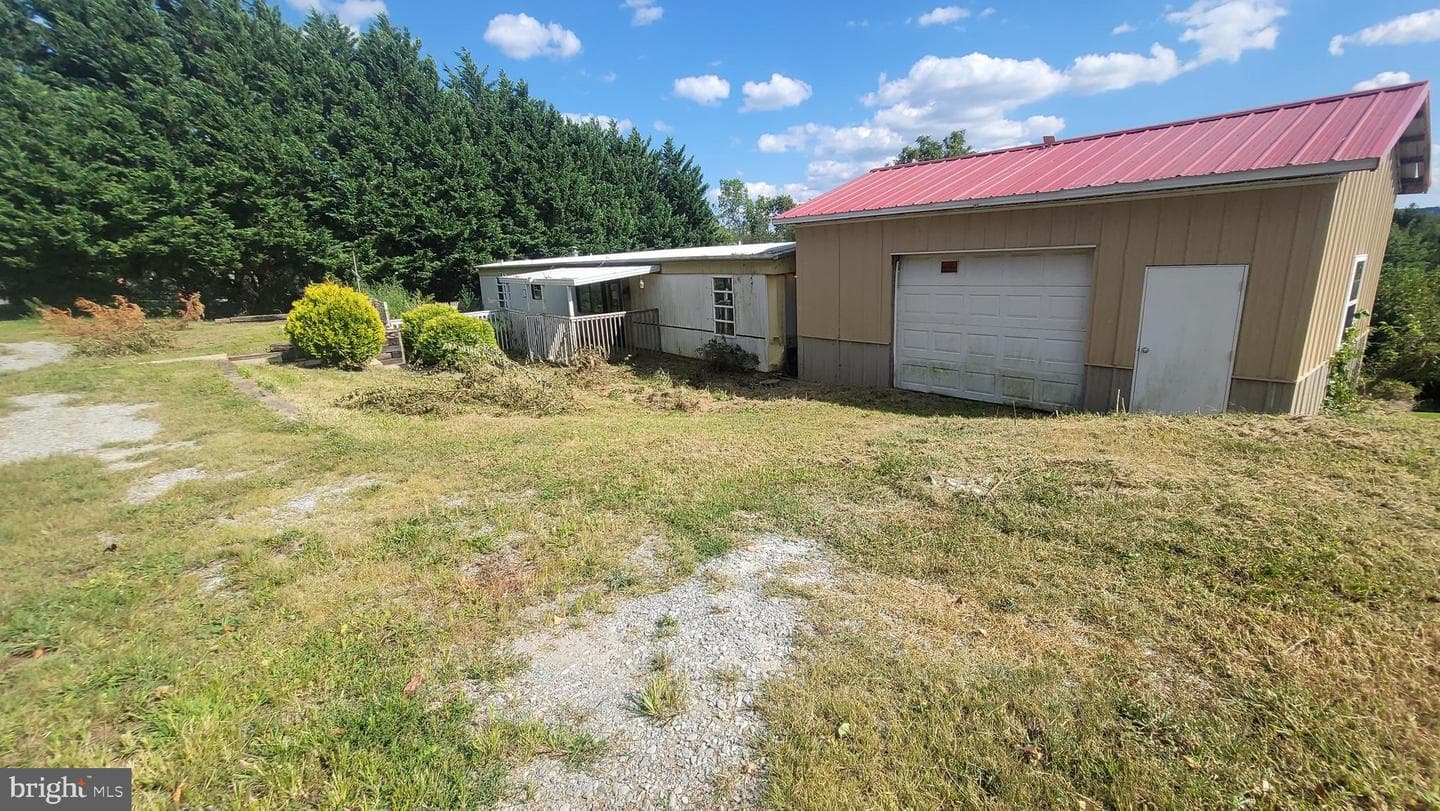 60 Gilbert Exd Court photo 4