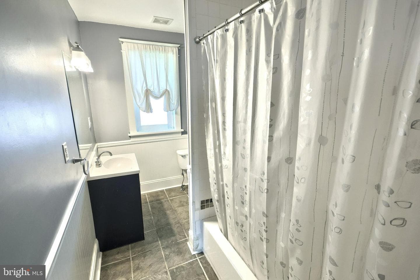 539 W Jackson Street photo 13