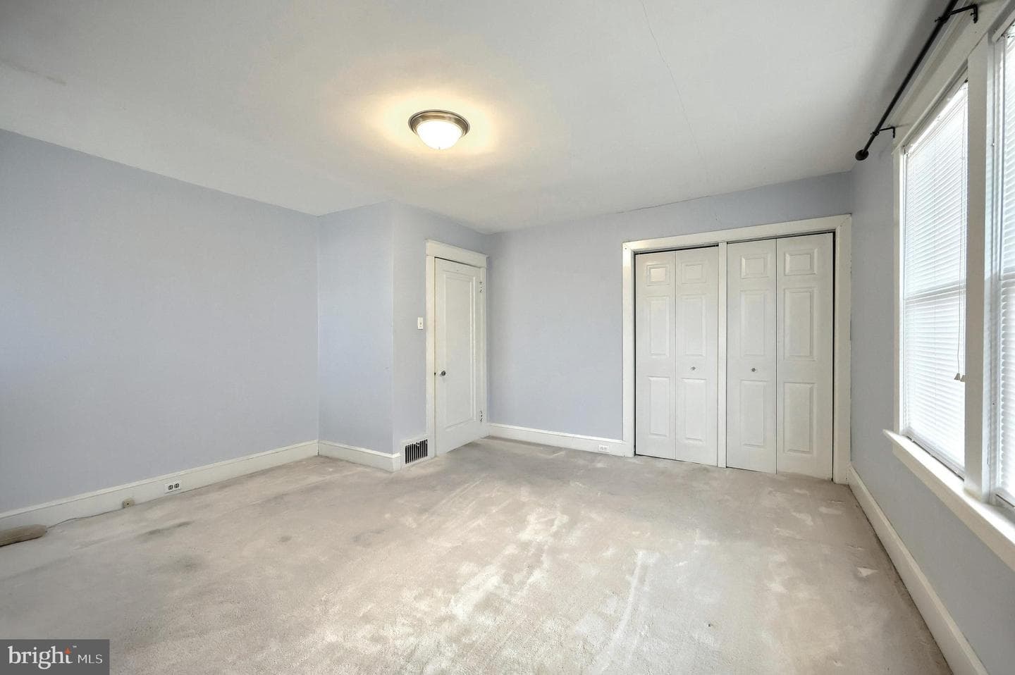 539 W Jackson Street photo 15