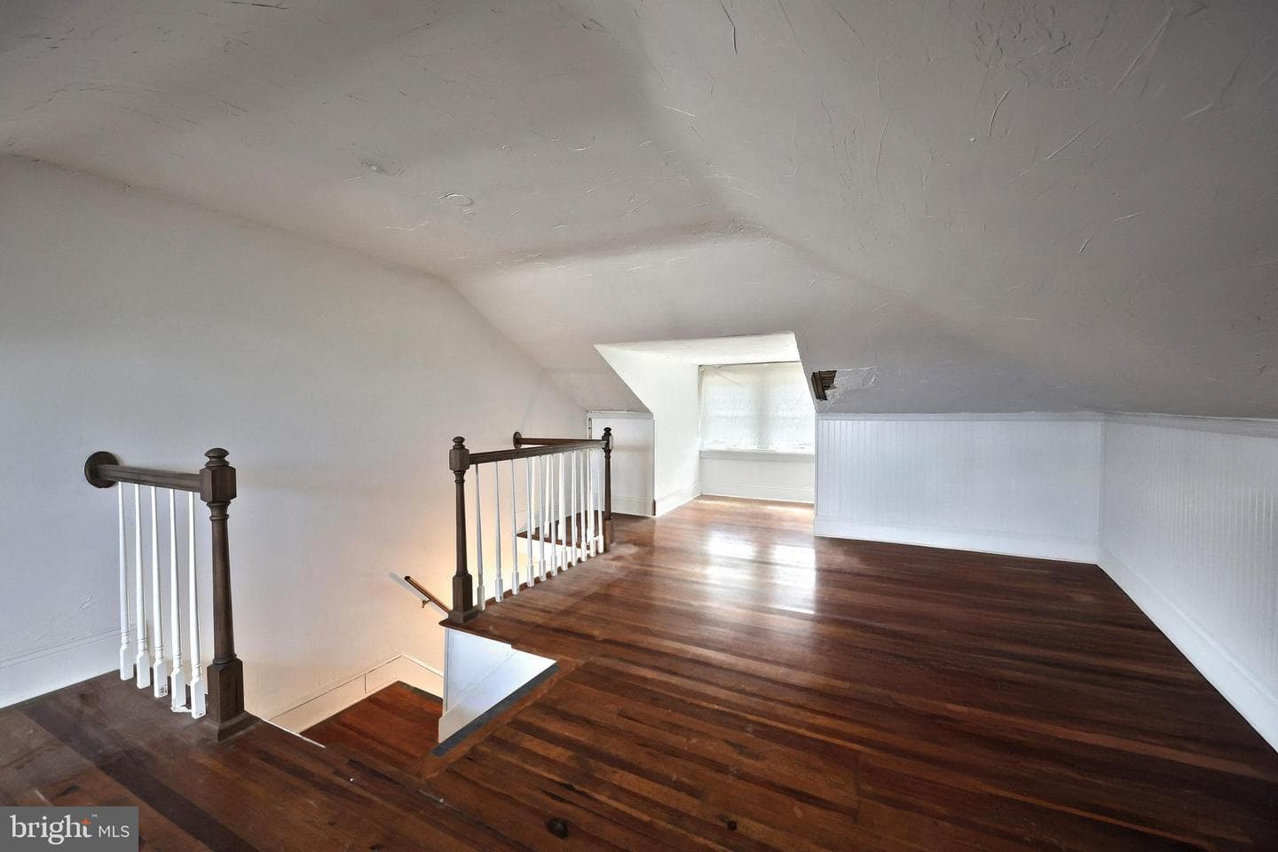 539 W Jackson Street photo 20