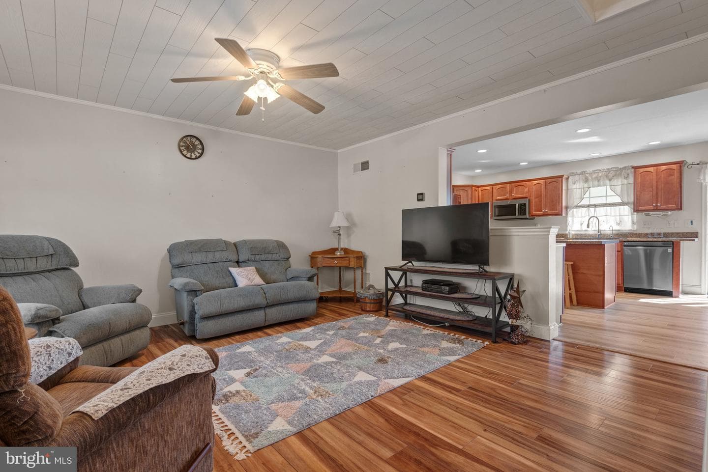 2915 Anthony Way photo 5