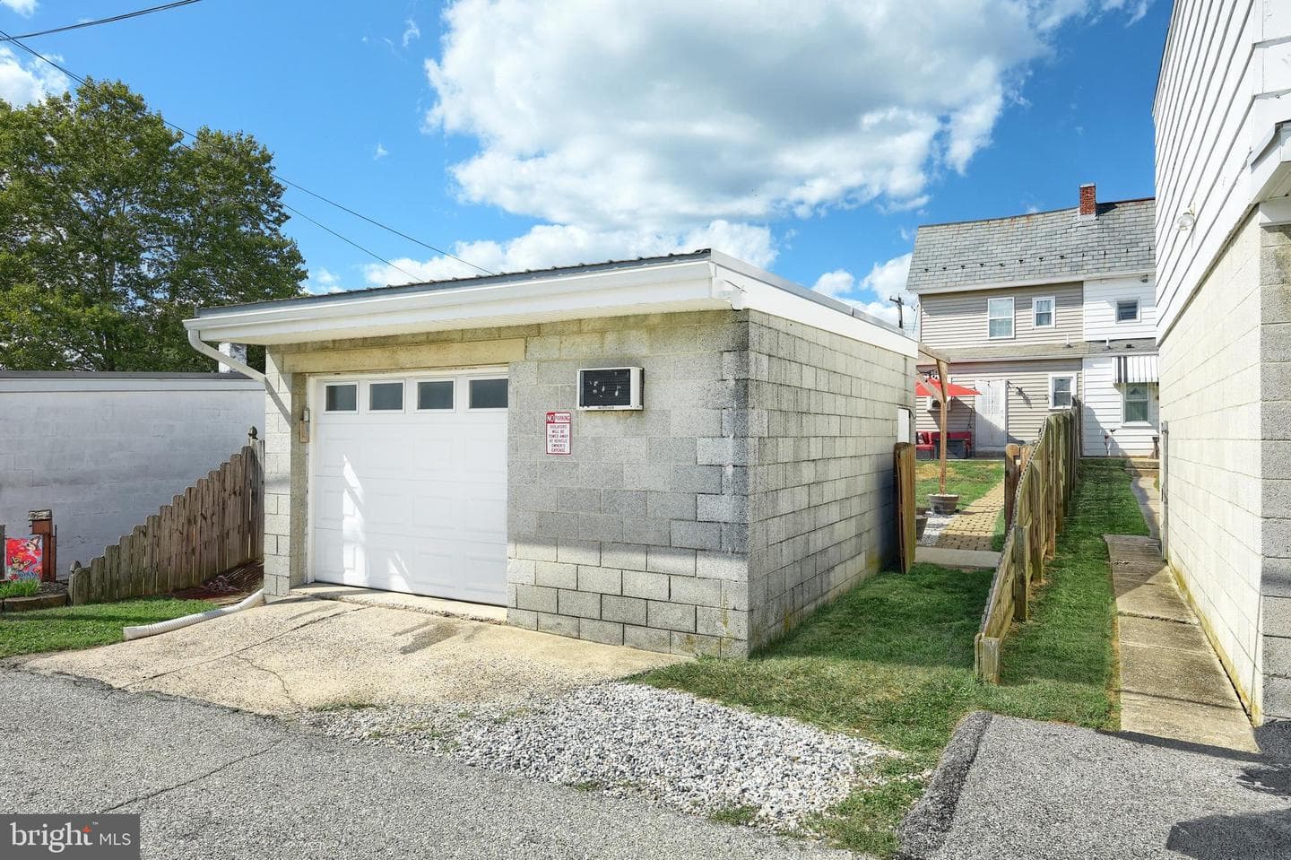 254 W High Street photo 15