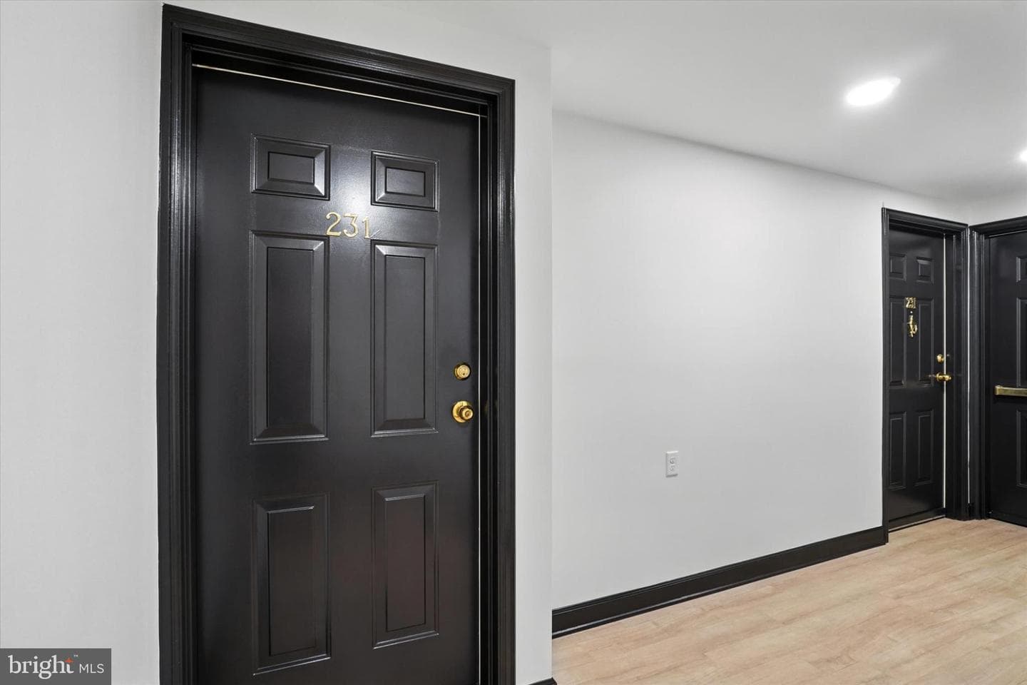 2025 Queen Street S #231 photo 3