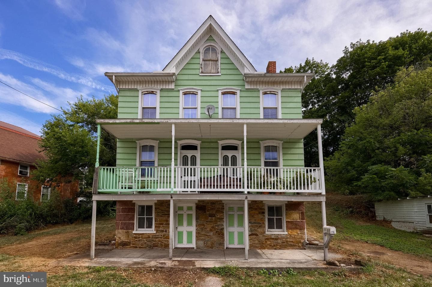 23 E George Street photo 1