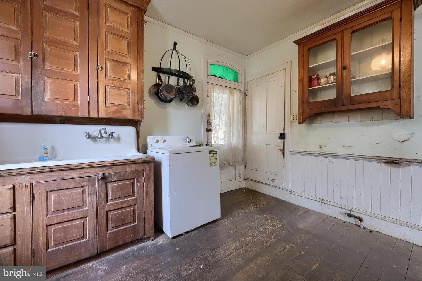 23 E George Street photo 19