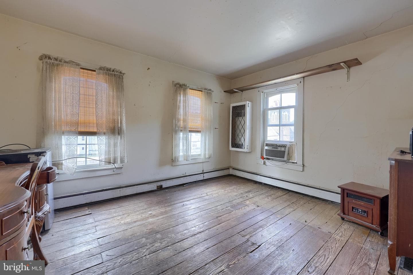 23 E George Street photo 23