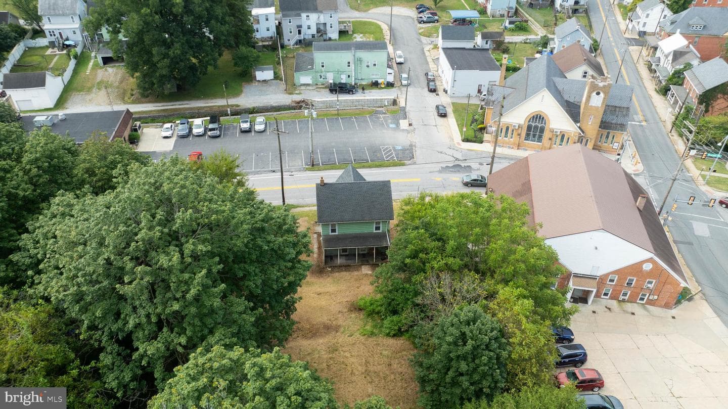 23 E George Street photo 36