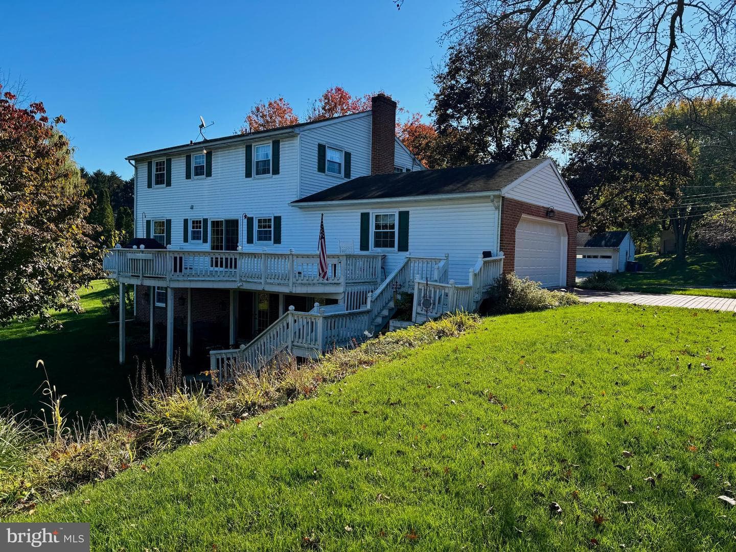 167 Walter Road photo 58