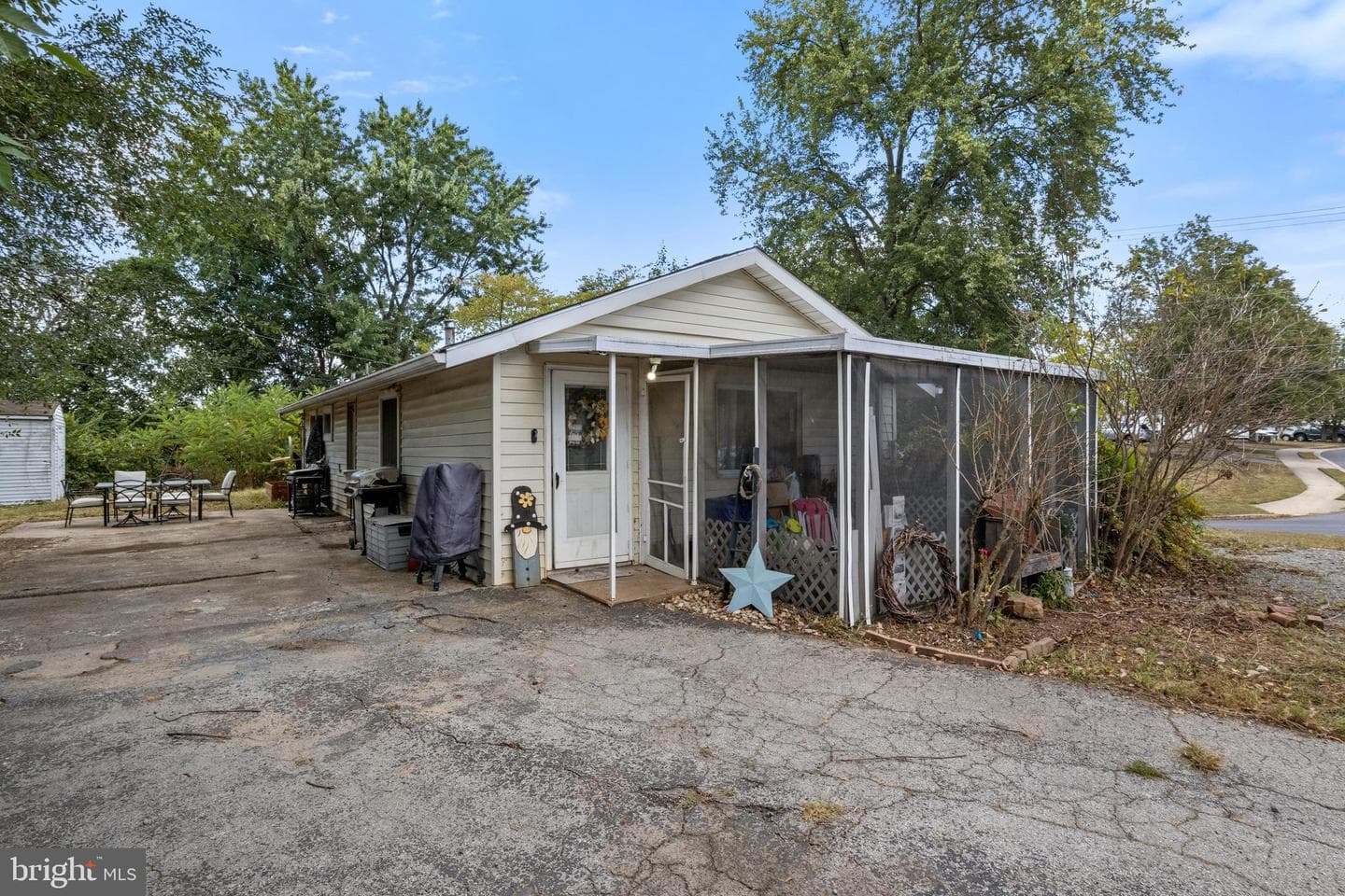 90 Hull Drive photo 2