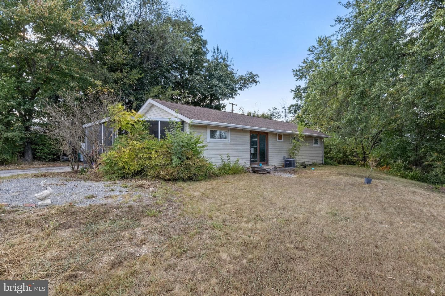 90 Hull Drive photo 4