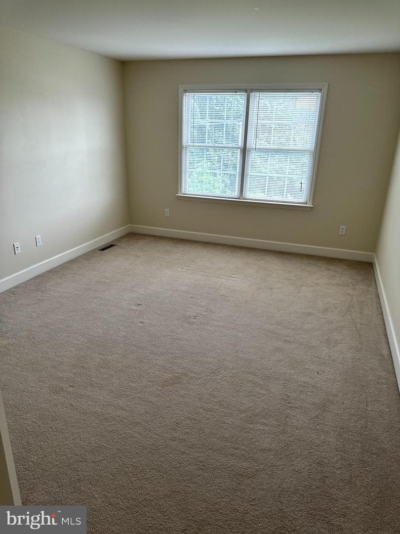 12 Kingswood Drive photo 6