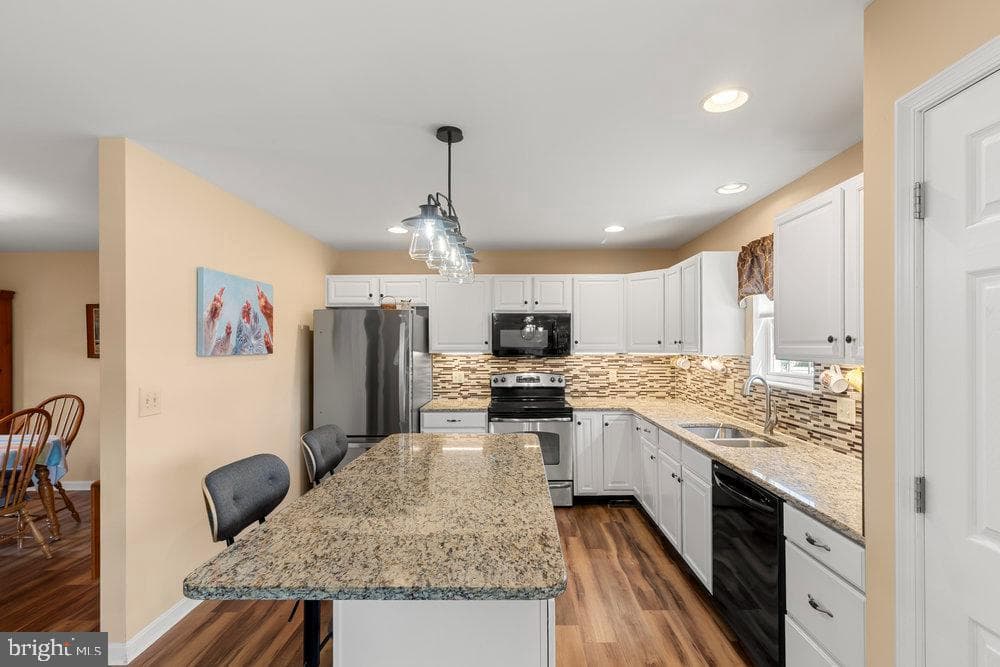 151 Martel Circle photo 8