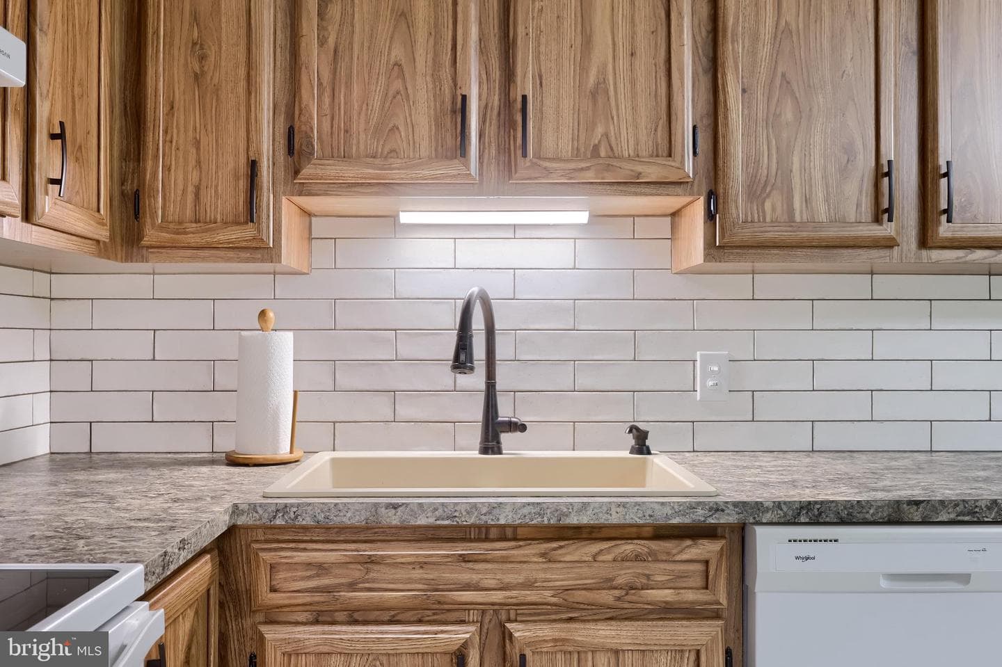 109 Lyle Circle photo 10